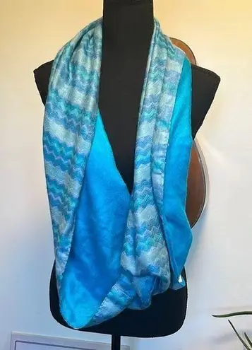 Quillari Blue and Gray Chevron Infinity Scarf made in Ecuador