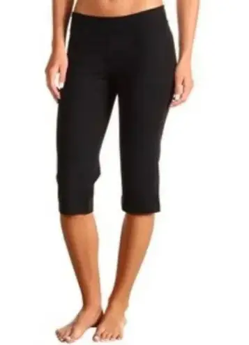 Patagonia Black Cropped Capri Leggings