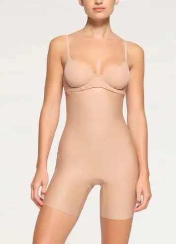 SKIMS Body Clay Sz 4X Short Beige Shaping Forming Bodysuit Underwear Sleeveless