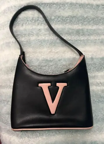 Letter V Fashion Bag Black