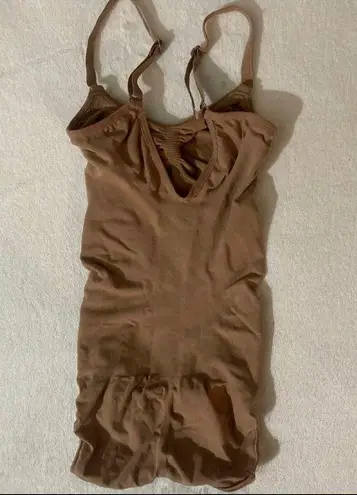 SKIMS FLAWED Sculpting Brief Bodysuit