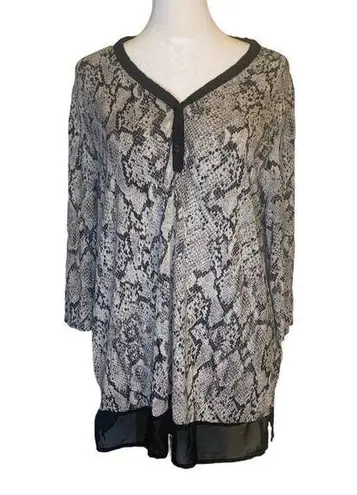 Donna Karan  SleepWear black and white snakeskin sleep top size M