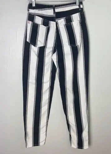 Urban Outfitters  BDG High-Waisted Mom Jeans Black & White Stripe W26