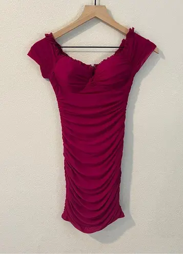 Privy Mesh Ruched Off The Shoulders Sweetheart Mini Dress In Berry Size S