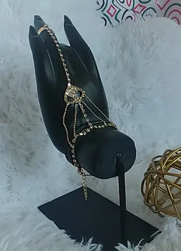 Dainty G old Rhinestone Ring HandChain Bracelet Gold