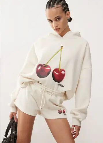 Edikted NWOT Mon Cheri Sweat Shorts Beige Fleece Pull on Drawstring Womens XS