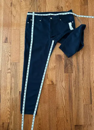 Tahari NWT Kelly Jeans Mid-Rise Skinny Woman’s Premium Knit Denim Blue, Sz 12/31