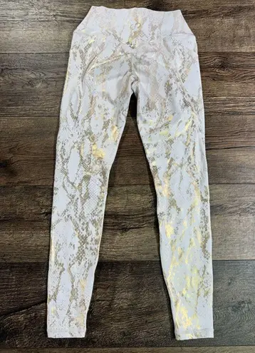 Curves & Combat Boot’s Gold Snake Print Leggings White Size M