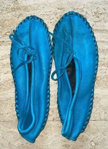 TURQUOISE DEER HIDE MOCCASINS Whistler Canada Size 6 Rare Blue
