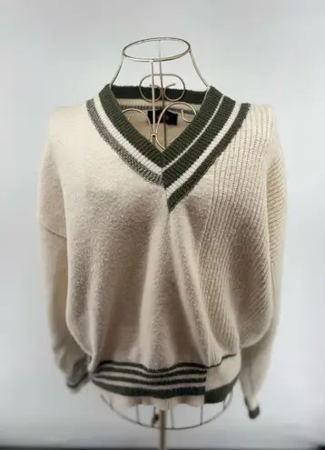 Cider ASYMMETRICAL CONTRSTING V-NECK SWEATER Women’s Size Large Green Ivory