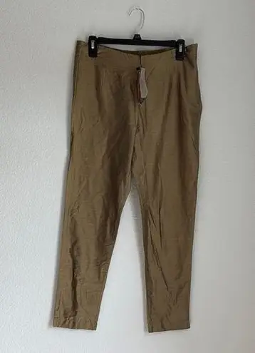 Tan Pantsuit with Classic Design and Versatile Style Size 10 thumbnail 1