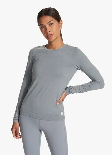 Vuori Long Sleeve Lux Crew Tee in Flint Heather MEASUREMENTS