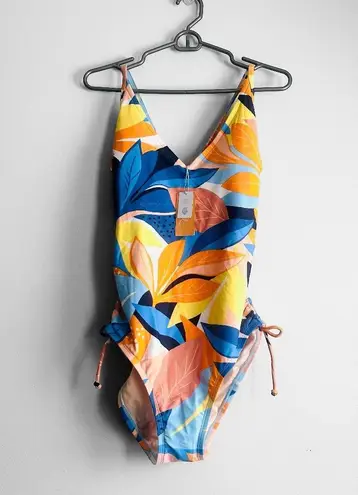 Kona Sol β
NWT Side-Cinch High Leg One Piece Swimsuit - Multicolored β