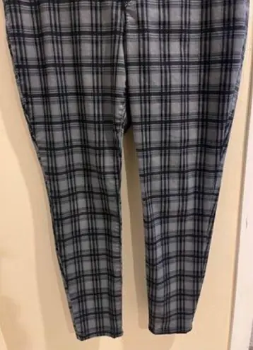 Nine West  Size 14 Black Grey Plaid Stretch Pull On Skinny Pants