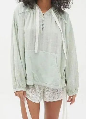 Urban Outfitters  NWT top oversized gaze hoodie size L