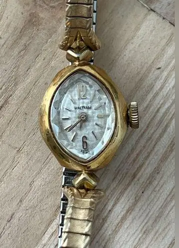 Waltham Rare Vintage Mechanical Ladies Watch Silver Checkered Dial Stretch Band Gold
