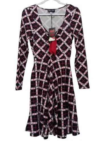 Unique Vintage x Hello Kitty Dress Christmas Size MEDIUM 6/8