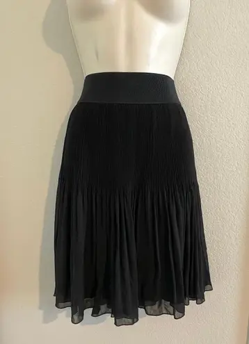 Guess by Marciano NWOT  black skirt. Sz 6