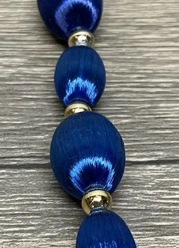 Stunning VINTAGE Satin Thread