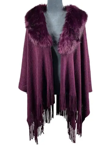 Knit Poncho Cape Shawl Faux Fur Collar Fringe OSFM Plum Purple Mob Wife NEW! Size undefined