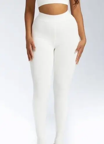 Naked Wardrobe NWOT  White High Rise Leggings