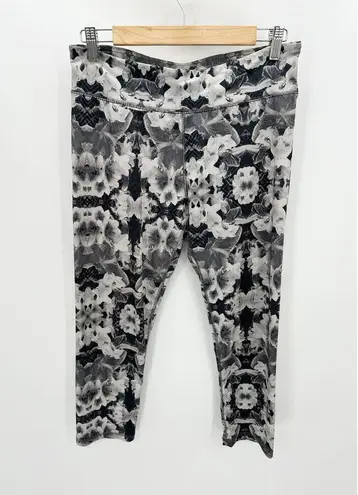 Energie Leggings Women LARGE Black White Floral Print Justine Pull On Cropped