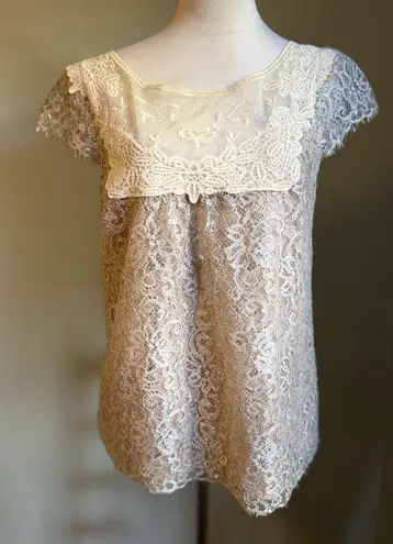 HD in Paris Anthropologie Lace Top Short Sleeve metallic tan 8 boho cottage Y2K
