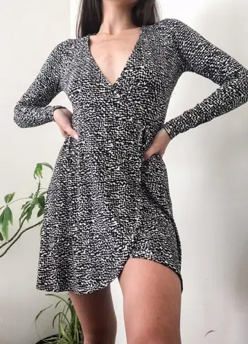 Forever 21 Black And White Wrap Mini Dress