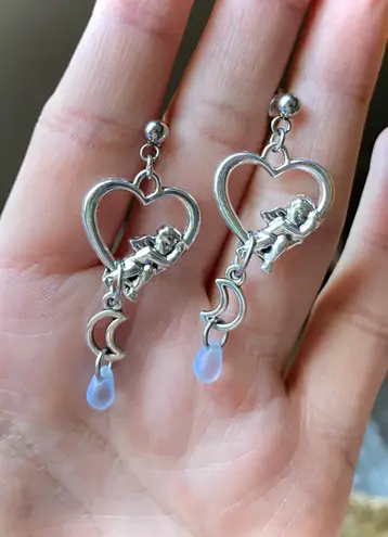 Handmade retro vintage fairy y2k grunge whimsical goth style angel moon dangle earrings🌙👼💕⭐️💧