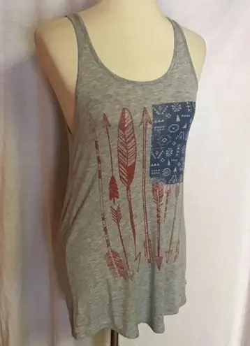 Color Bear bear patriotic feathers tank top Gray