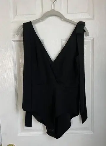 Oh My Love London Womens bow v neck black Bodysuit Medium