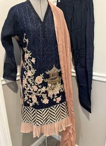 indian / pakistani salwar Kameez And Dopata medium