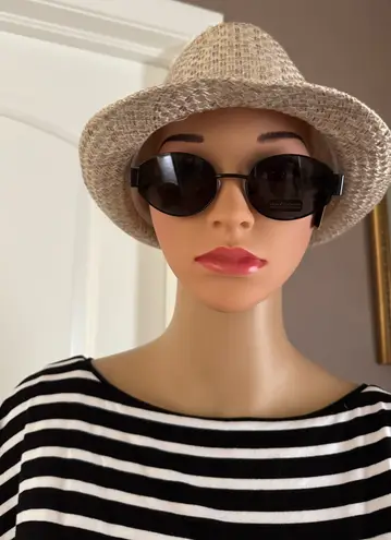 House of Harlow 1960 Retro Black Oval Sunglasses