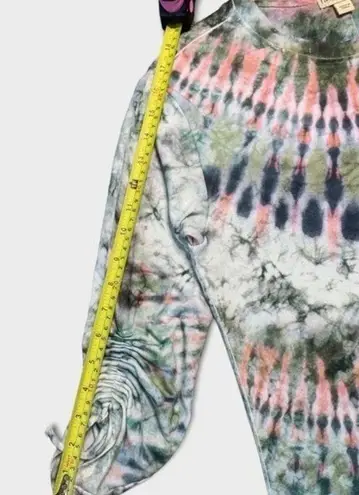 Live and let live Y2K Ruched Sleeve Tie Dye Tunic Top Size Small