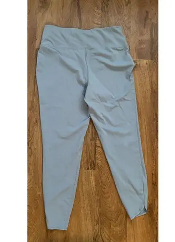 Wonderly Studio blue leggings