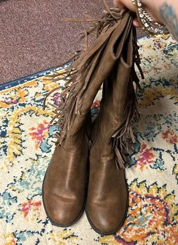 Rampage 👣 size 8 women’s tall leather boots w fringe