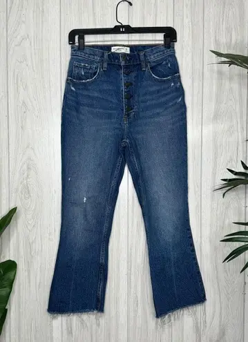 Abercrombie & Fitch  The Kick Flare Ultra High Rise Jeans size 26/2 Short