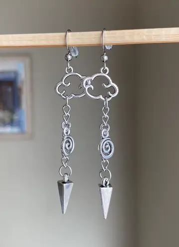 Handmade funky grunge punk street style swirl cloud spiky unisex chain dangle earrings ⭐️🍃🌀