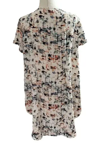 Liz Lange Maternity Size Medium Long Shirt Top Short Sleeve 17-288