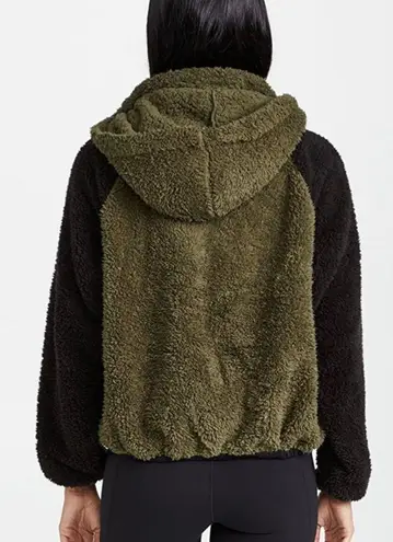 Revolve NWT Plush x  Olive Green Teddy Sherpa Zip Up Jacket with Hood Size Medium - Image 2