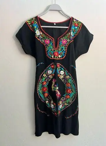 Handmade Authentic Mexican
Embroidered Oaxacan Floral
Midi Dress Size: Medium