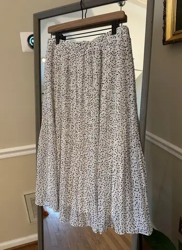 WD.NY Saks Fifth Avenue Pleated Midi Skirt, M, White & Black Size M