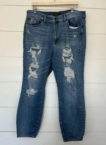 Judy Blue Women’s 18W Boyfriend Fit Distressed Jeans Stretchy
