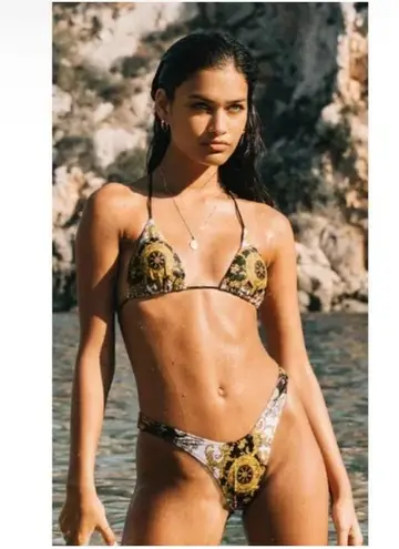 Monica Hansen Capri Triangle Top M Black NWT Black Victorian Size M