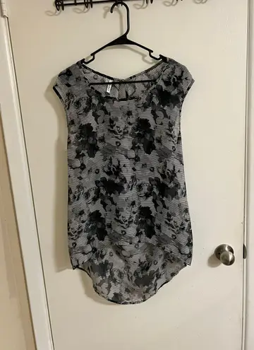 Studio Y Sleeveless Top (two!)