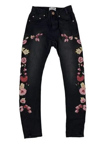 One Teaspoon  - Paradise Scallywags Floral Embroidered Jeans in Black Oak