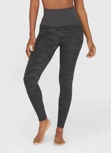 Assets by Spanx gray camo seamless leggings women’s size large shapewear casual