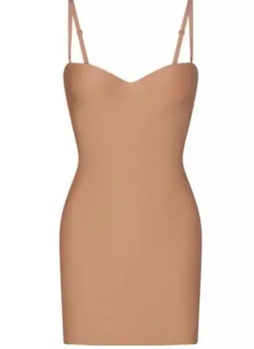 SKIMS Body Molded Underwire Slip