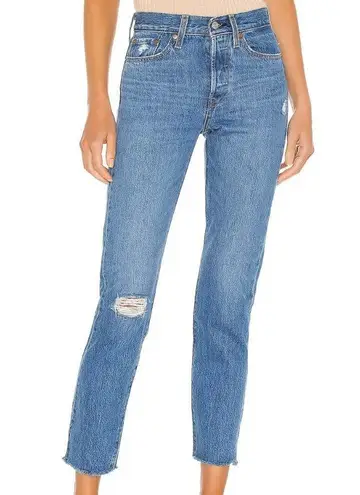 Levi's  PREMIUM DENIM Women's 30 Wedgie Icon Ankle Jeans Distressed Denim Blue