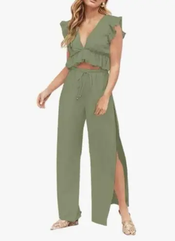 Fancyinn Sage Green 2 piece set size medium